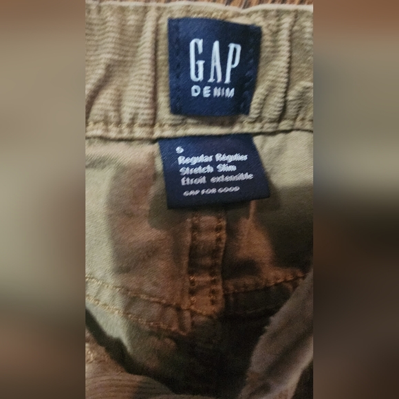 Gap Kids tan corduroy pants; boys size 5 - Picture 2 of 3
